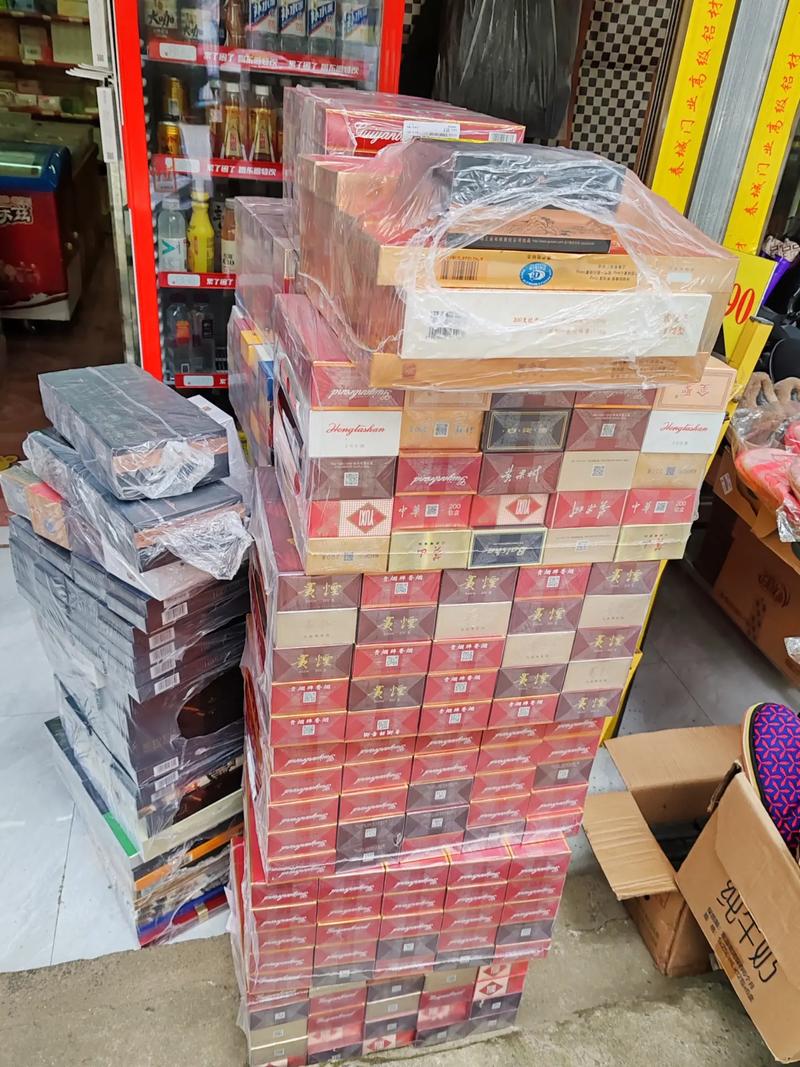 在中国香烟的批发业务受到国家烟草专卖法的严格监管。以下是一些关于批发香烟的基本信息